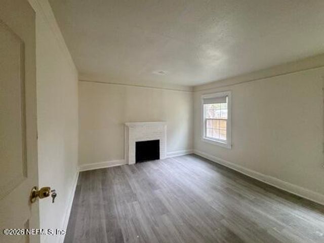 5420 LEAMING Avenue, Jacksonville, FL 32254