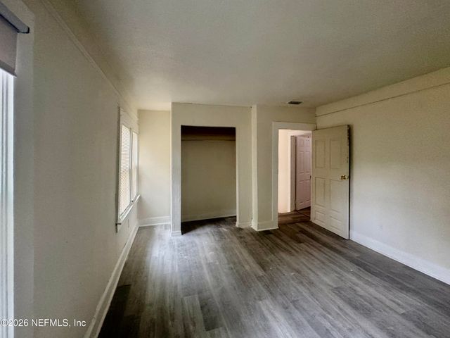 5420 LEAMING Avenue, Jacksonville, FL 32254