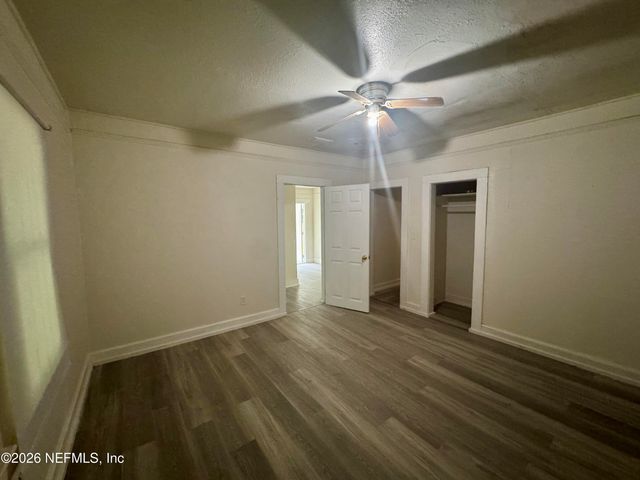 5420 LEAMING Avenue, Jacksonville, FL 32254