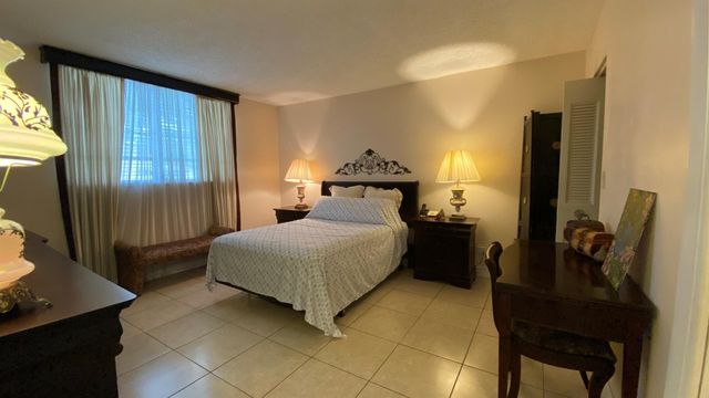 6051 NW 61st Avenue 211, Tamarac, FL 33319