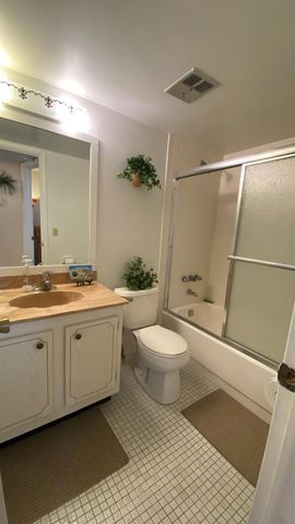 6051 NW 61st Avenue 211, Tamarac, FL 33319