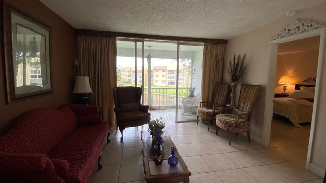 6051 NW 61st Avenue 211, Tamarac, FL 33319