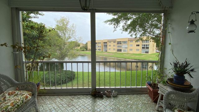 6051 NW 61st Avenue 211, Tamarac, FL 33319