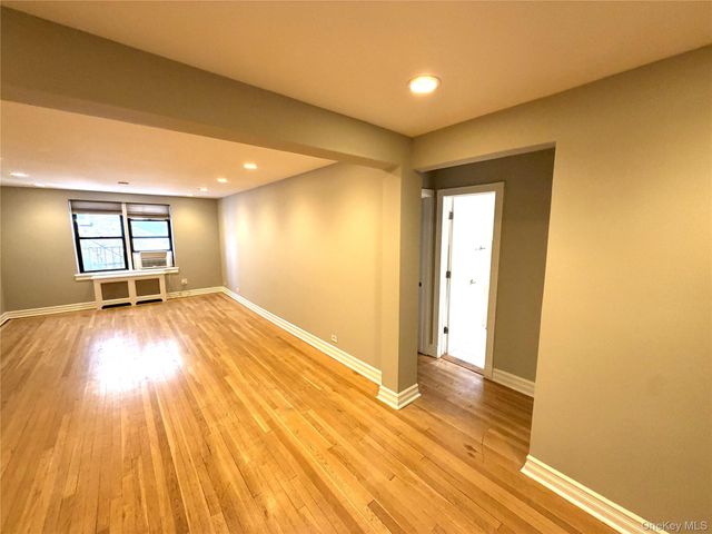 445 W 240th Street 5C, Bronx, NY 10463