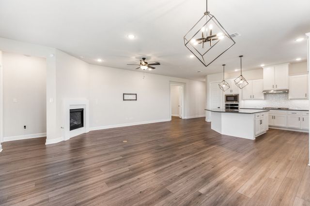 1919 Birch Street, Mansfield, TX 76063