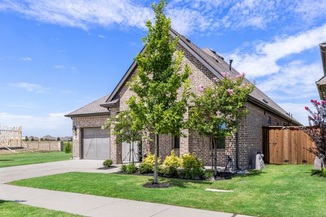 1919 Birch Street, Mansfield, TX 76063