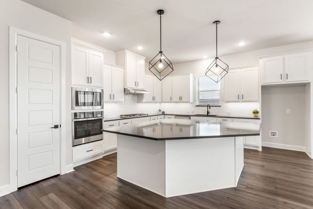 1919 Birch Street, Mansfield, TX 76063