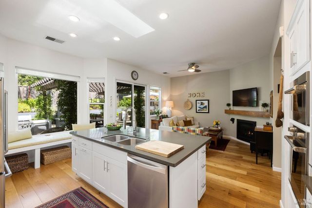 806 Chiles Ave, St. Helena, CA 94574