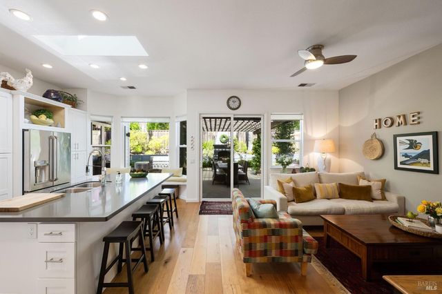 806 Chiles Ave, St. Helena, CA 94574