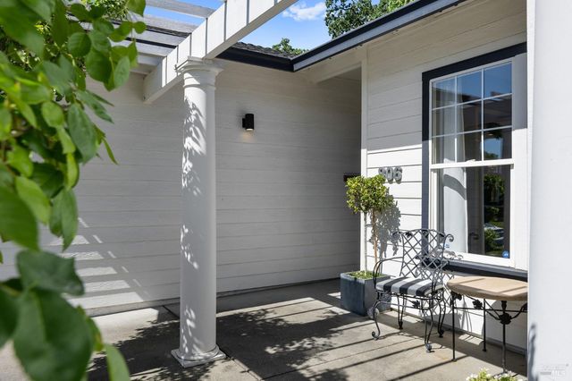 806 Chiles Ave, St. Helena, CA 94574