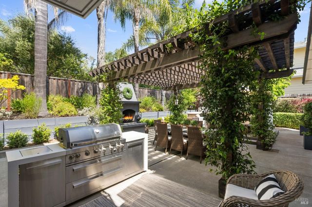 806 Chiles Ave, St. Helena, CA 94574