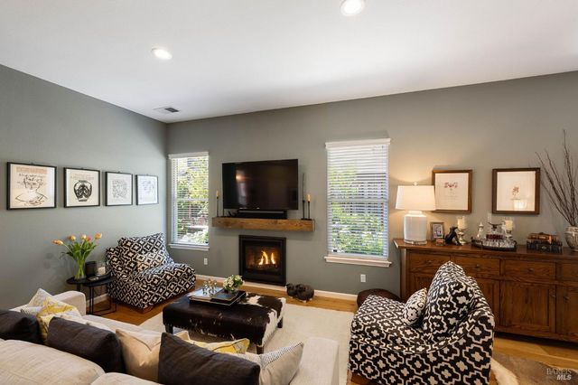 806 Chiles Ave, St. Helena, CA 94574