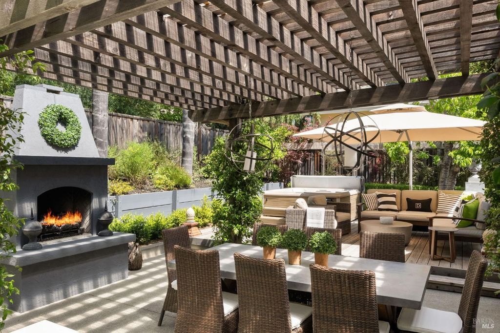 806 Chiles Ave, St. Helena, CA 94574