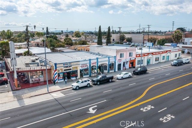 4342 Slauson, Pine, Maywood, CA 90270