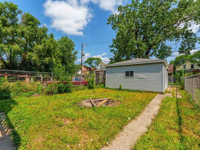6731 S Loomis Boulevard, Chicago, IL 60636