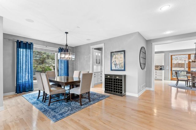 11364 Entrevaux Drive, Eden Prairie, MN 55347