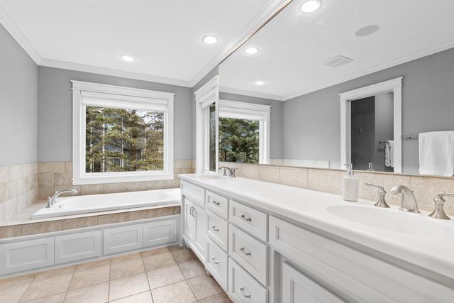 11364 Entrevaux Drive, Eden Prairie, MN 55347