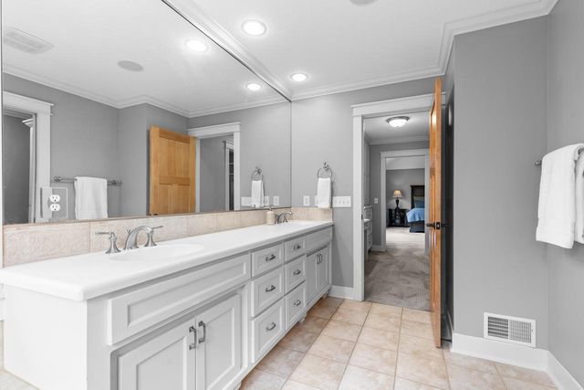 11364 Entrevaux Drive, Eden Prairie, MN 55347