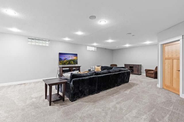 11364 Entrevaux Drive, Eden Prairie, MN 55347