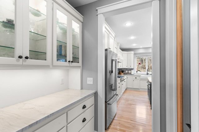 11364 Entrevaux Drive, Eden Prairie, MN 55347