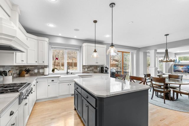 11364 Entrevaux Drive, Eden Prairie, MN 55347