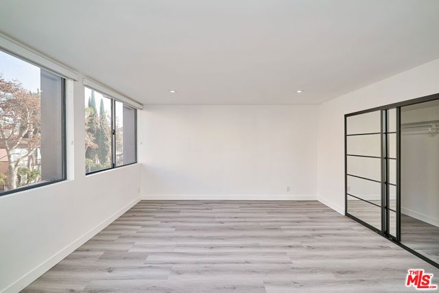 137 S Maple Drive 102, Beverly Hills, CA 90212