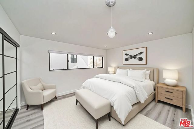 137 S Maple Drive 102, Beverly Hills, CA 90212