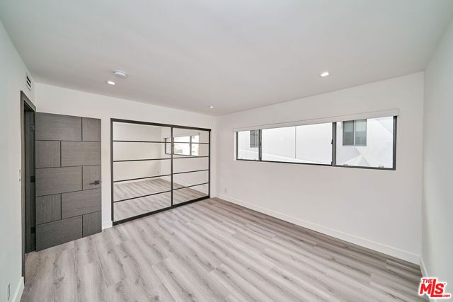 137 S Maple Drive 102, Beverly Hills, CA 90212