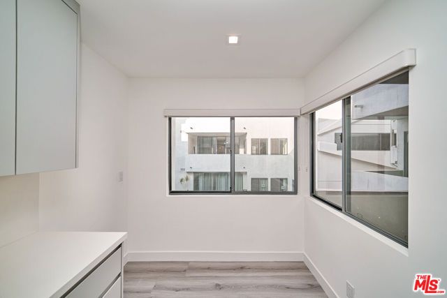 137 S Maple Drive 102, Beverly Hills, CA 90212