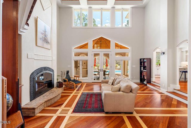 801 Oxbow Crossing Road, Chapel Hill, NC 27516