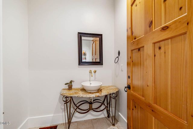 801 Oxbow Crossing Road, Chapel Hill, NC 27516