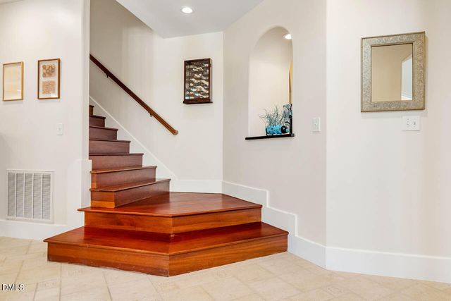 801 Oxbow Crossing Road, Chapel Hill, NC 27516