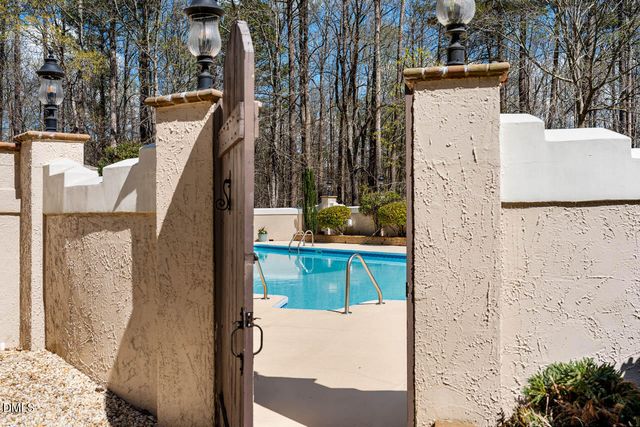 801 Oxbow Crossing Road, Chapel Hill, NC 27516