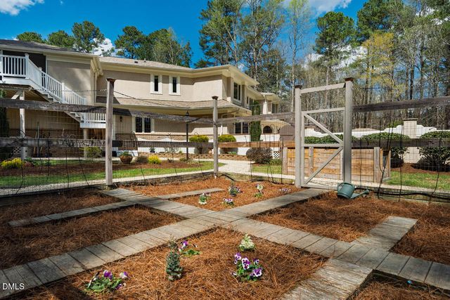 801 Oxbow Crossing Road, Chapel Hill, NC 27516