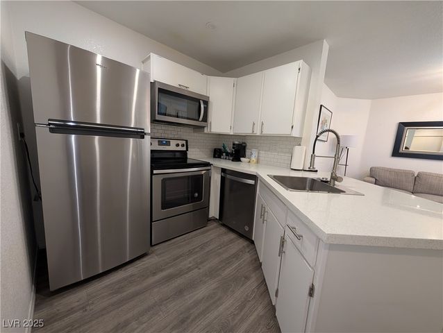 460 Elm Drive 103, Las Vegas, NV 89169