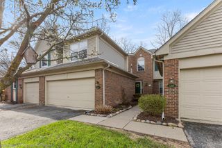 134 Legacy Park Circle, Dearborn Heights, MI 48127