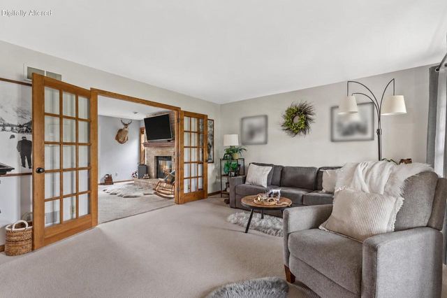 W147N7026 Woodland DRIVE, Menomonee Falls, WI 53051