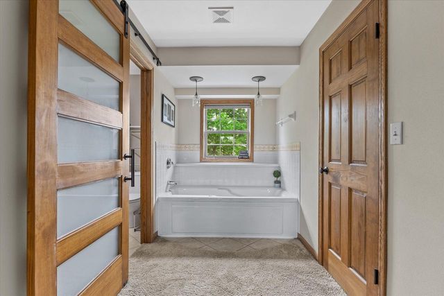 W147N7026 Woodland DRIVE, Menomonee Falls, WI 53051