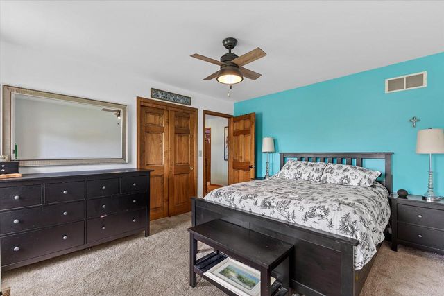 W147N7026 Woodland DRIVE, Menomonee Falls, WI 53051