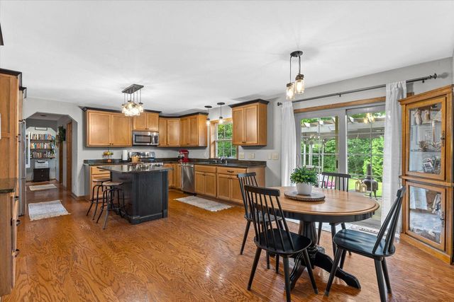 W147N7026 Woodland DRIVE, Menomonee Falls, WI 53051