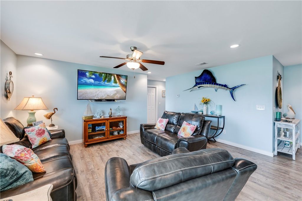 230 Cut Off 106, Port Aransas, TX 78373 — photo 4