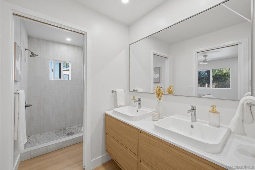 Image 16 of property listing at 112 Country Club Drive, Chula Vista, CA 91911