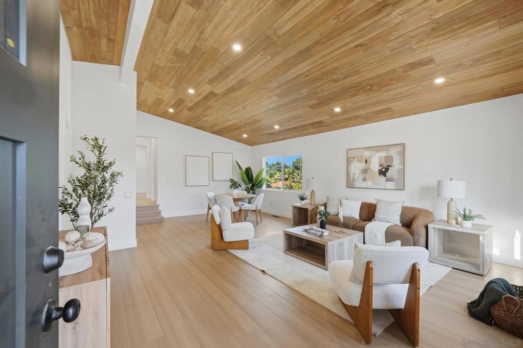 Image 2 of property listing at 112 Country Club Drive, Chula Vista, CA 91911