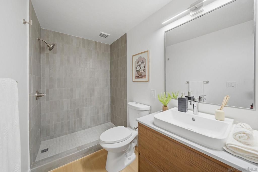 Image 28 of property listing at 112 Country Club Drive, Chula Vista, CA 91911