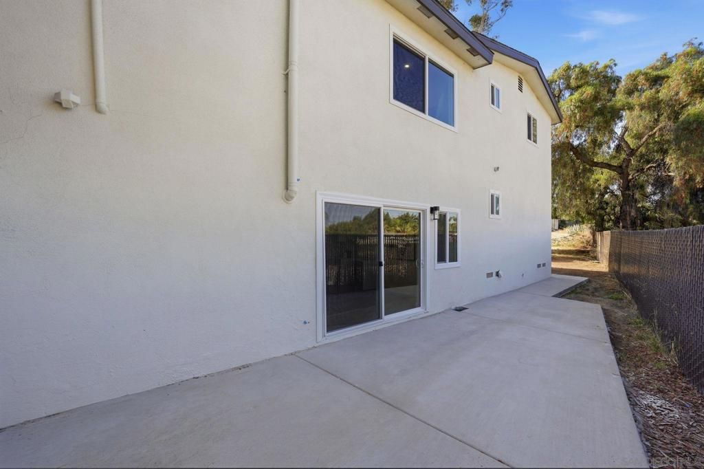 Image 33 of property listing at 112 Country Club Drive, Chula Vista, CA 91911