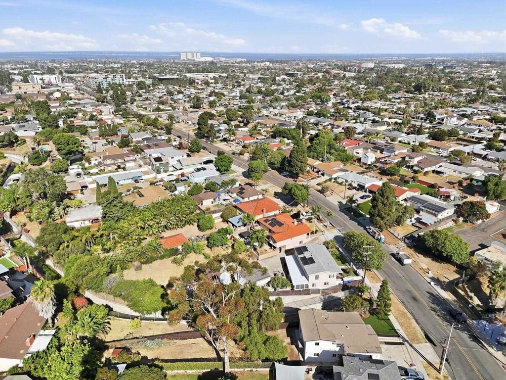 Image 35 of property listing at 112 Country Club Drive, Chula Vista, CA 91911