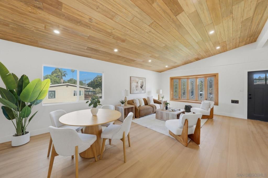 Image 6 of property listing at 112 Country Club Drive, Chula Vista, CA 91911