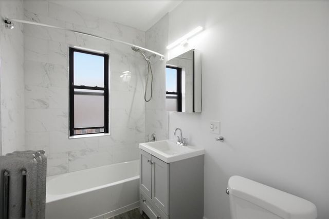 6214 S Dorchester Avenue 4, Chicago, IL 60637