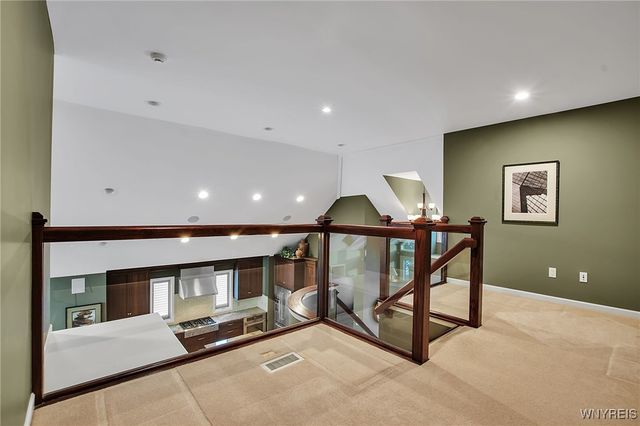 112 Haverford Lane, Amherst, NY 14221