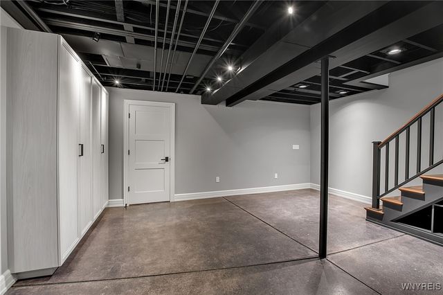 112 Haverford Lane, Amherst, NY 14221